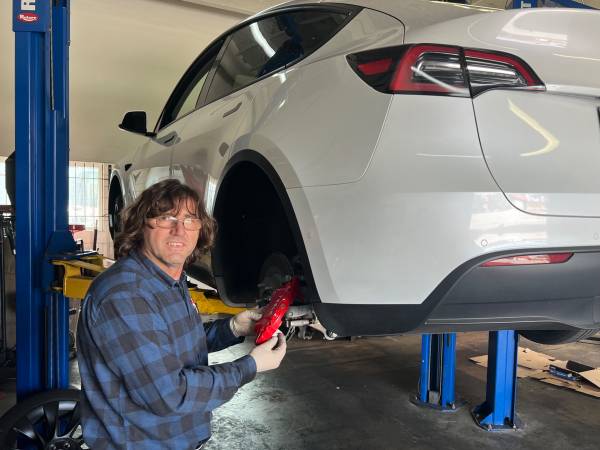 MERCEDES BMW VW AUDI VOLVO - automotive services picture