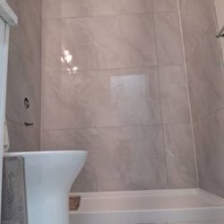 HANDYMAN CARPENTER RENOVATIONS KITCHEN BATHROOM (Langley) picture