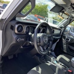 Selling My 2020 Jeep Wrangler Unlimited Sport S 4WD picture