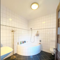 Eigentumswohnung in schöner Lagein Lambrecht zu verkaufen! picture