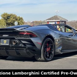 Used 2023 LamborghiniHuracan EVO Spyder picture