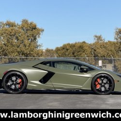 Certified Pre Owned 2024 LamborghiniRevuelto Base picture