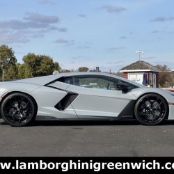Used 2024 LamborghiniRevuelto Base picture