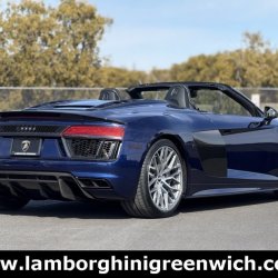 Used 2018 AudiR8 5.2 Plus picture