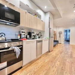$1,200 / 3br - 3 Bed 3 Bath Laundry in Building (Ridgewood)